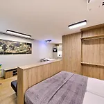 Studio Apartment With Projector And Balcony Between Main Square And Kazimierz Quarter