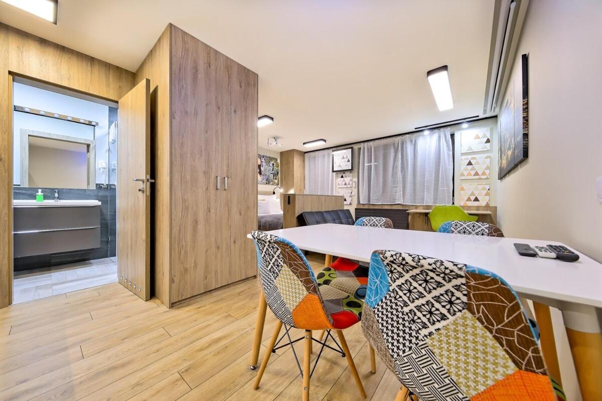 Apartment With Projector And Balcony Between Main Square And Kazimierz Quarter