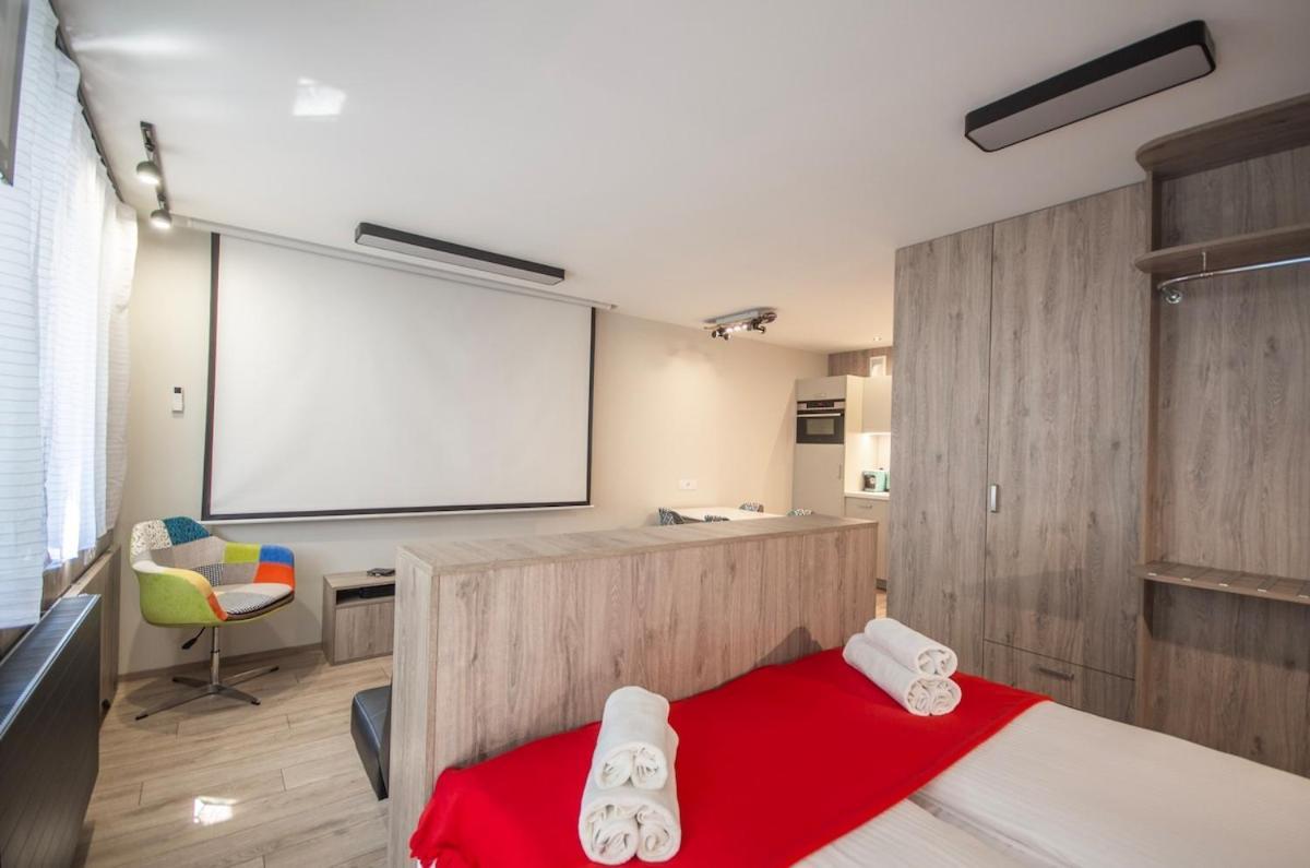 Apartment With Projector And Balcony Between Main Square And Kazimierz Quarter *