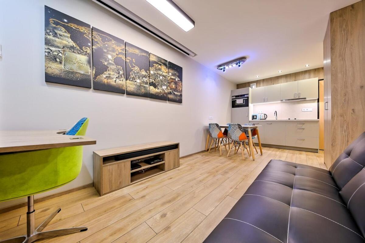 With Projector And Balcony Between Main Square And Kazimierz Quarter Apartment *