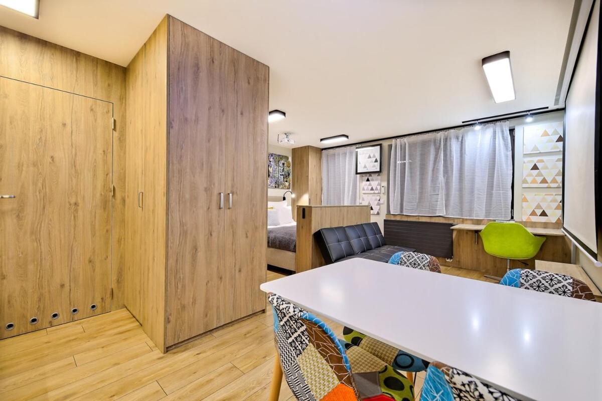 With Projector And Balcony Between Main Square And Kazimierz Quarter Apartment